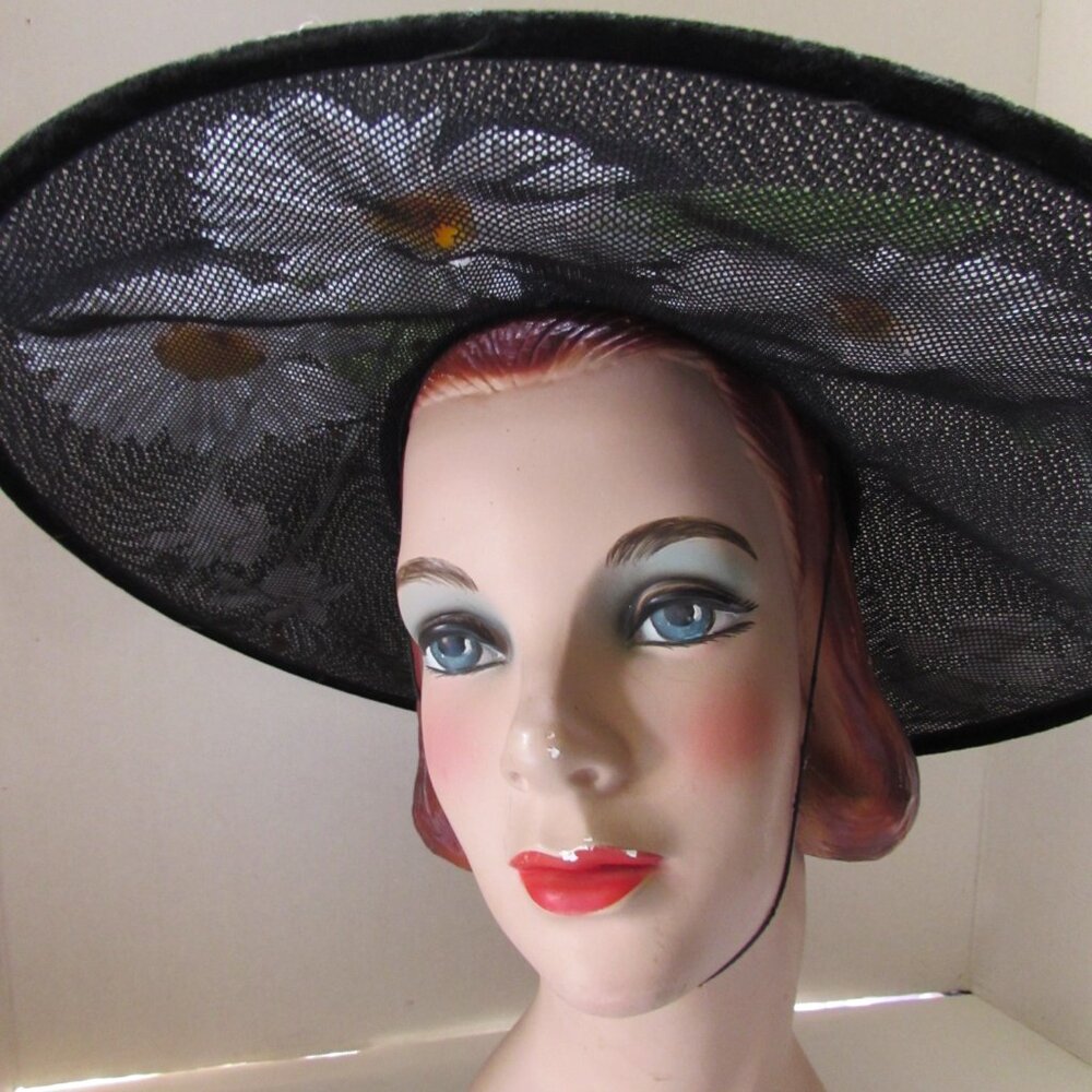 SALE Vintage Wide Brim Black Hat with Hidden White Daisy Swag - Picture 2 of 14
